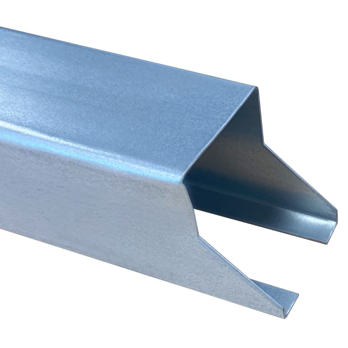 A close-up of RackZone's 790mm Longspan Support Bar for B-80 (Box).