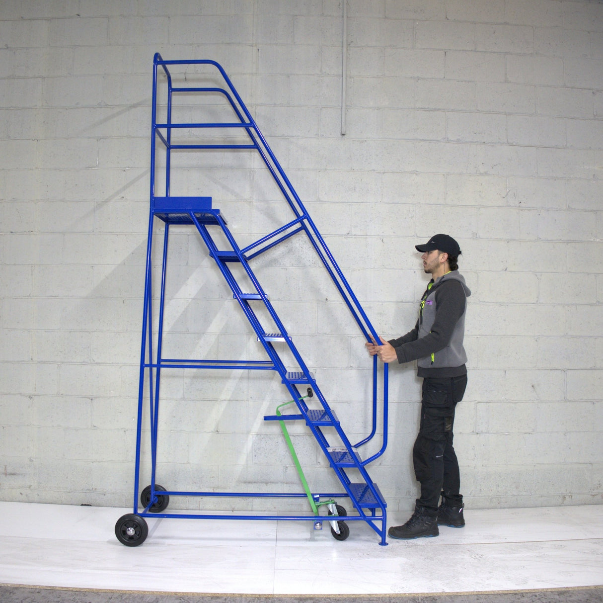 Industrial 08 tread mobile step 3000h x 850w x 1575 long - Platform 2000mm high - RackZone
