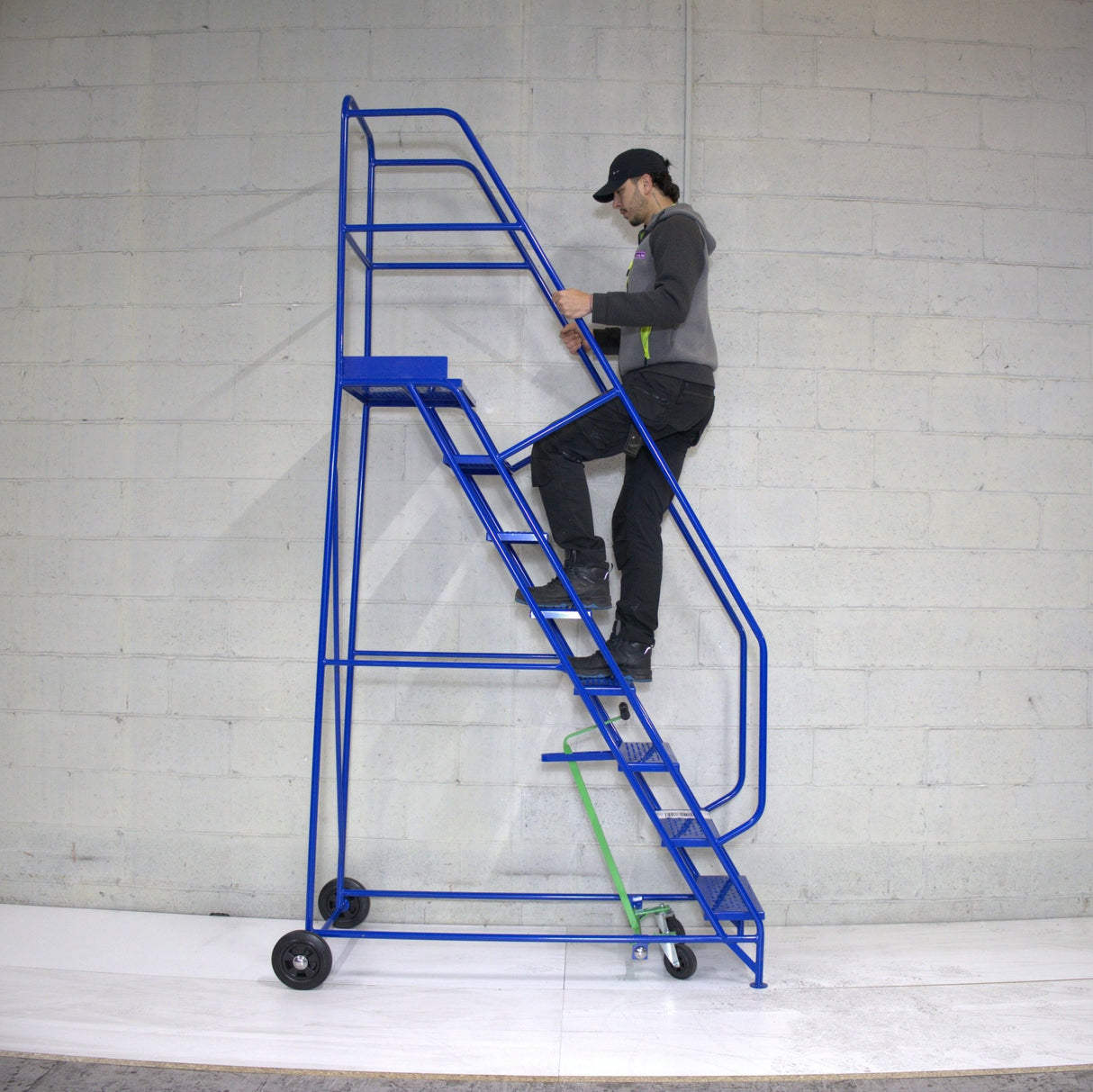 Industrial 08 tread mobile step 3000h x 850w x 1575 long - Platform 2000mm high - RackZone
