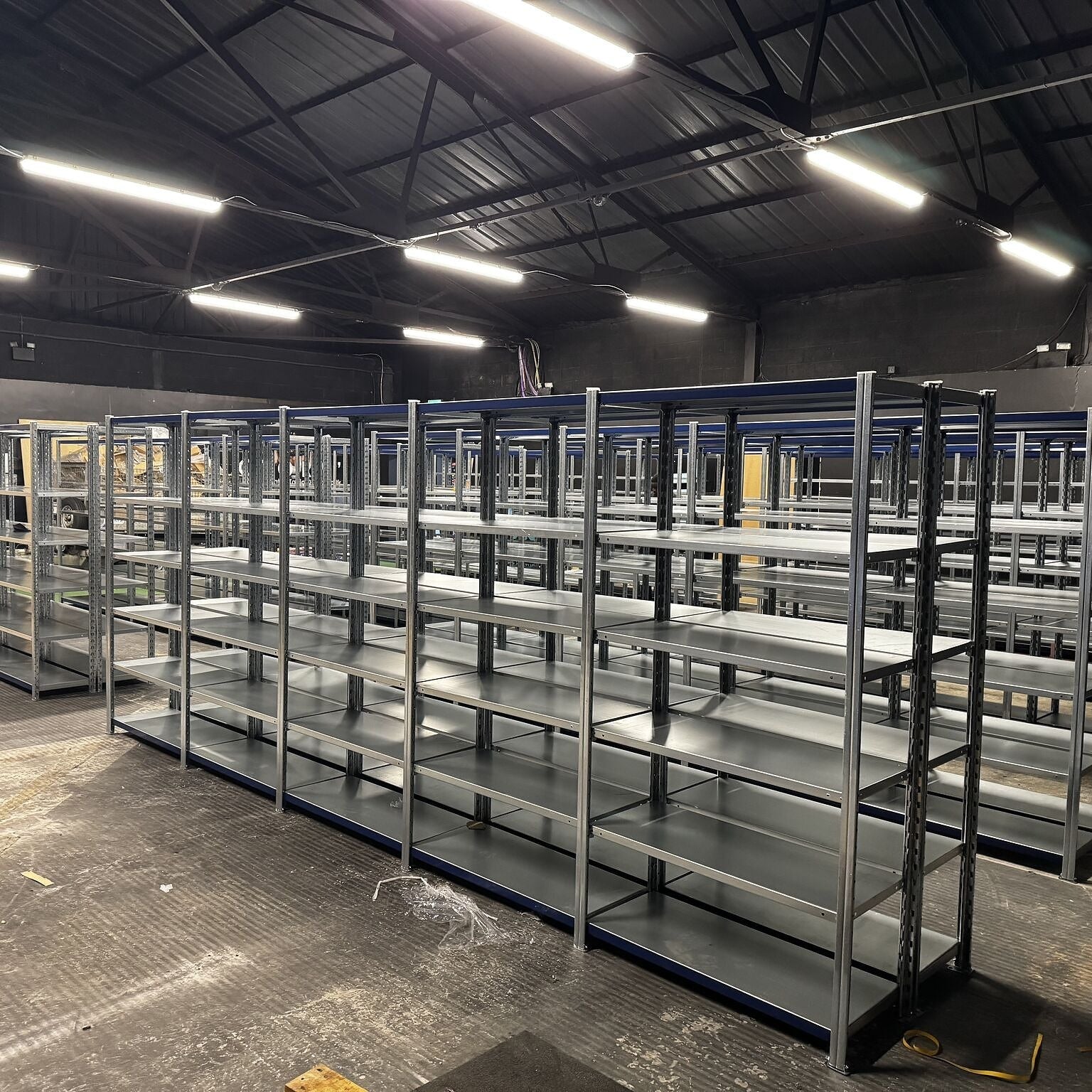 The Power Of Heavy Metal Retail Shelving In Warehouses
