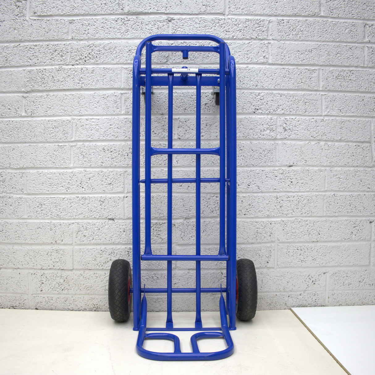 Hand Truck  1180(h) x 600(w) x 580(d) mm 200kg