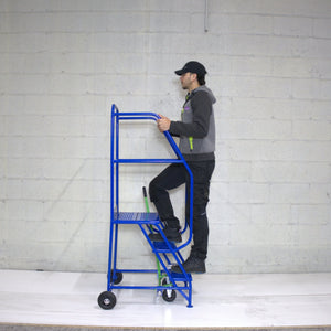 Industrial 03 tread mobile step 1750h x 850w x 820 long - Platform 750mm high - RackZone