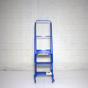 Industrial 03 tread mobile step NARROW AISLE 1500h x 600w x 753 long Platform 500mm high BLUE - RackZone