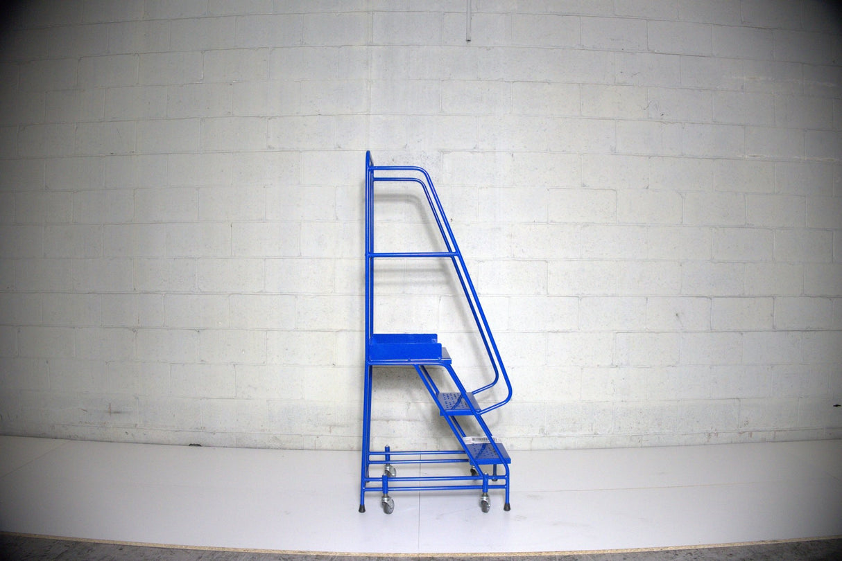 Industrial 03 tread mobile step NARROW AISLE 1500h x 600w x 753 long Platform 500mm high BLUE - RackZone