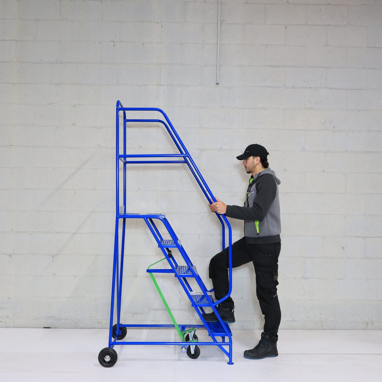 Industrial 05 tread Blue mobile step 2250h x 850w x 1270 long - Platform 1250mm high - RackZone