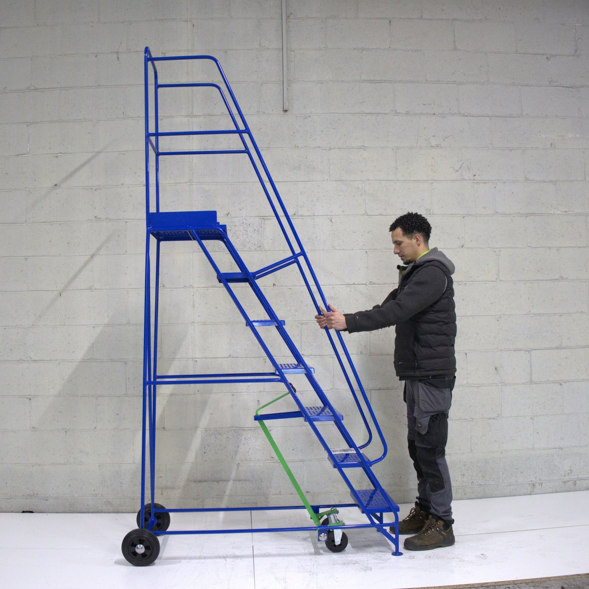 Industrial 07 Tread Mobile Step Narrow Aisle 2750H x 630W x 1510L - Platform 1750mm High Blue - RackZone