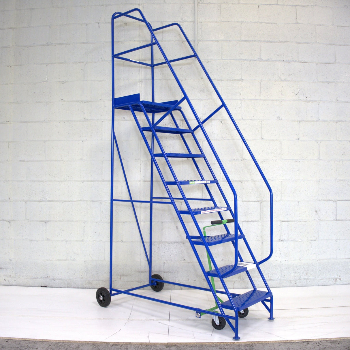 Industrial 08 tread mobile step 3000h x 850w x 1575 long - Platform 2000mm high - RackZone