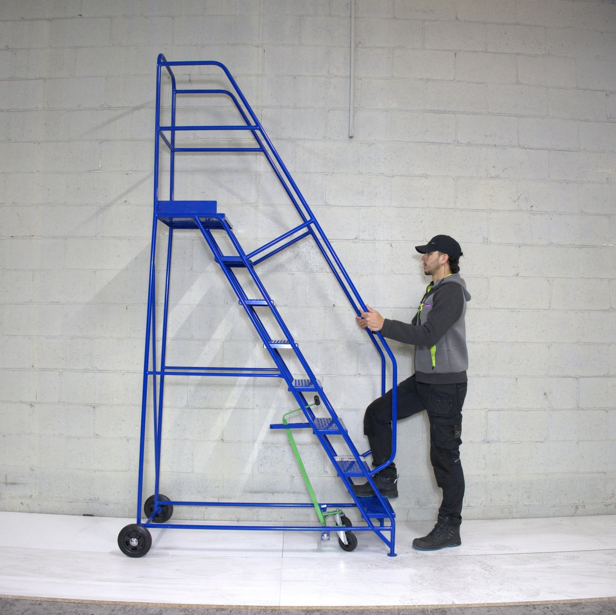 Industrial 08 tread mobile step 3000h x 850w x 1575 long - Platform 2000mm high - RackZone