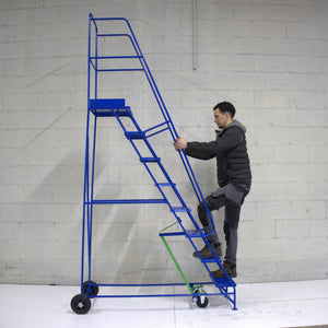 Industrial 08 tread mobile step NARROW AISLE 2750h x 630w x 1510 long - Platform 2000mm high BLUE - RackZone